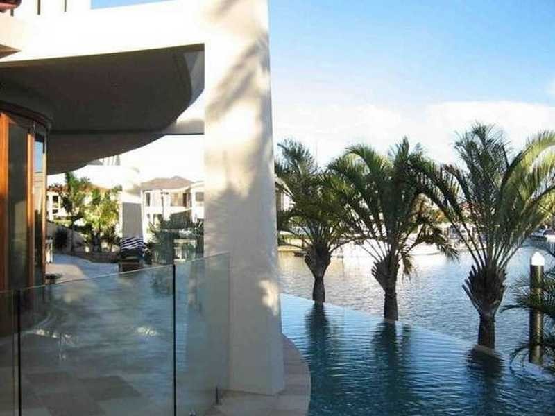 Sovereign Islands QLD 4216